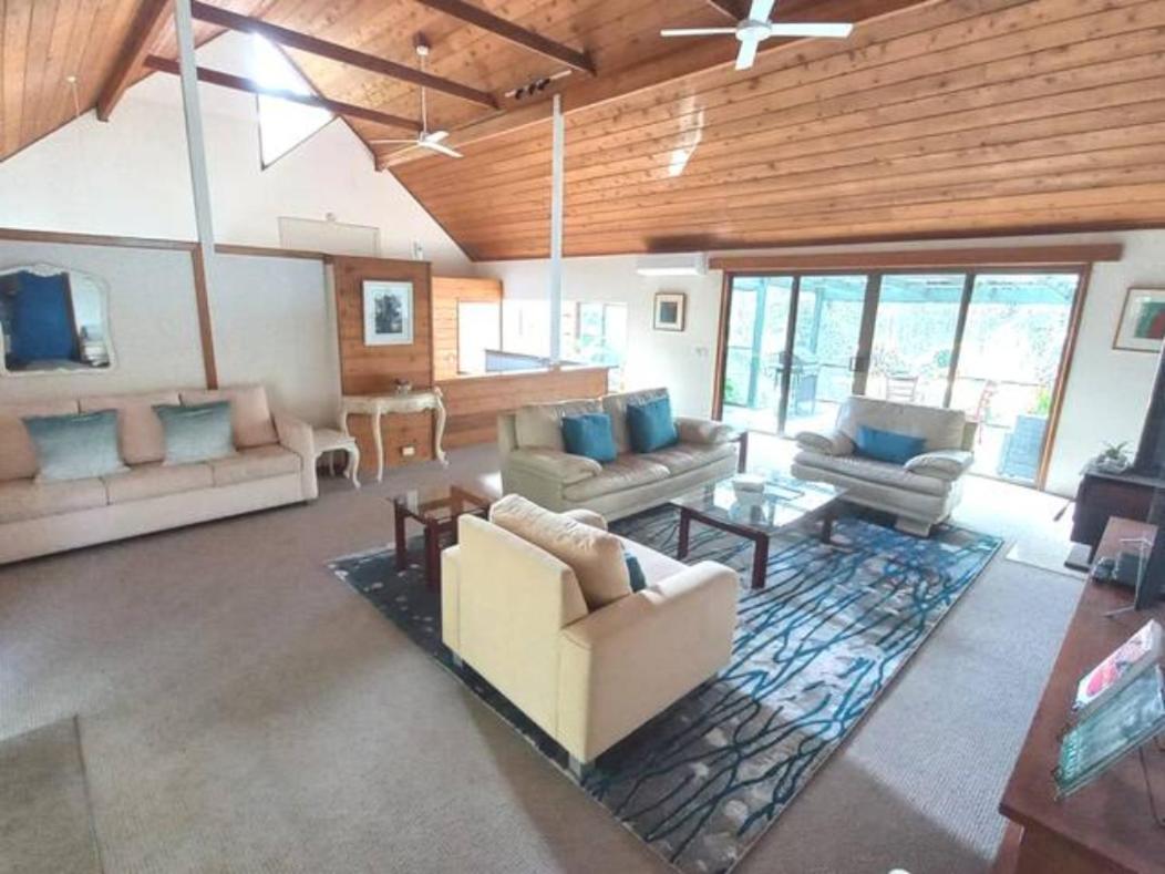 Lake Russell Retreat Emerald Beach Exterior foto
