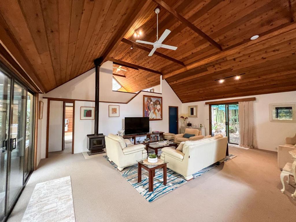 Lake Russell Retreat Emerald Beach Exterior foto